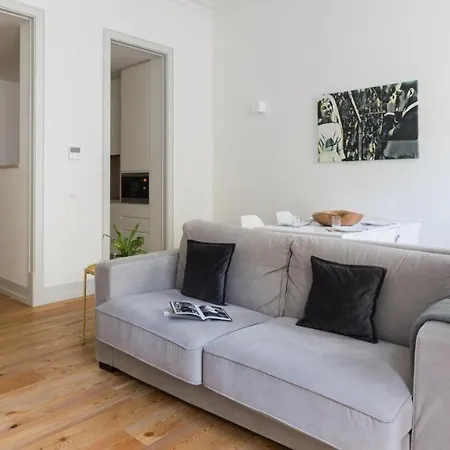 Plum Guide - La Boda Apartment Lisbon